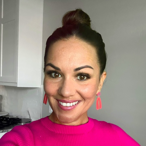 Meet your Posher, Lindsey - Picture 1 of 1